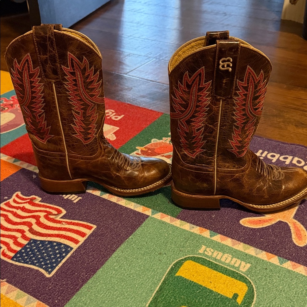 Brown Leather Western Cowboy Boots with Red Stitching